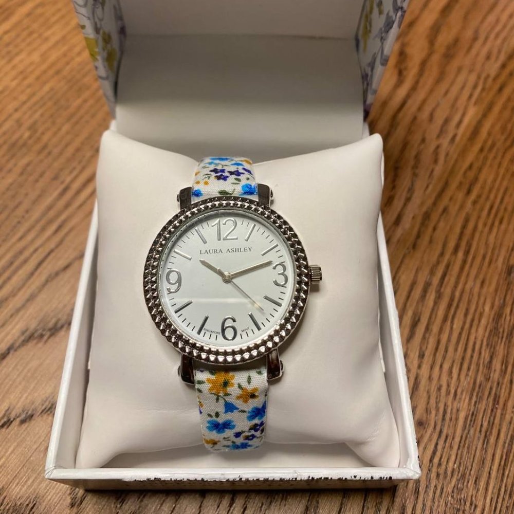 Laura Ashley Women's Analog Display Japanese Quartz Watch